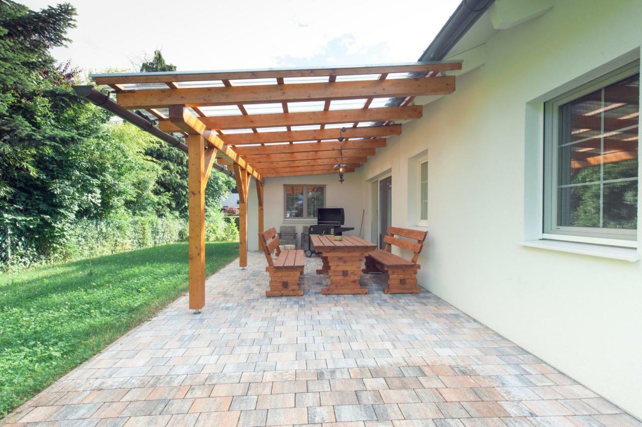 Haus Am See Döbriach Extérieur photo